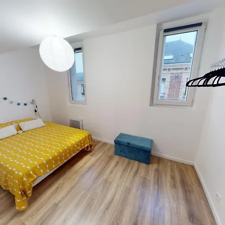 Beau T2 3eme Etage - Hyper Centre - Proche Gare &
